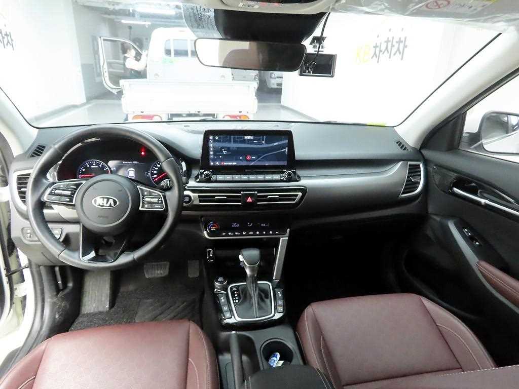 KIA Seltos - Vista 7