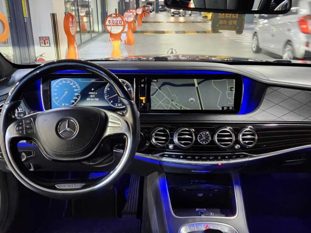 Mercedes Benz S Class - Vista 7