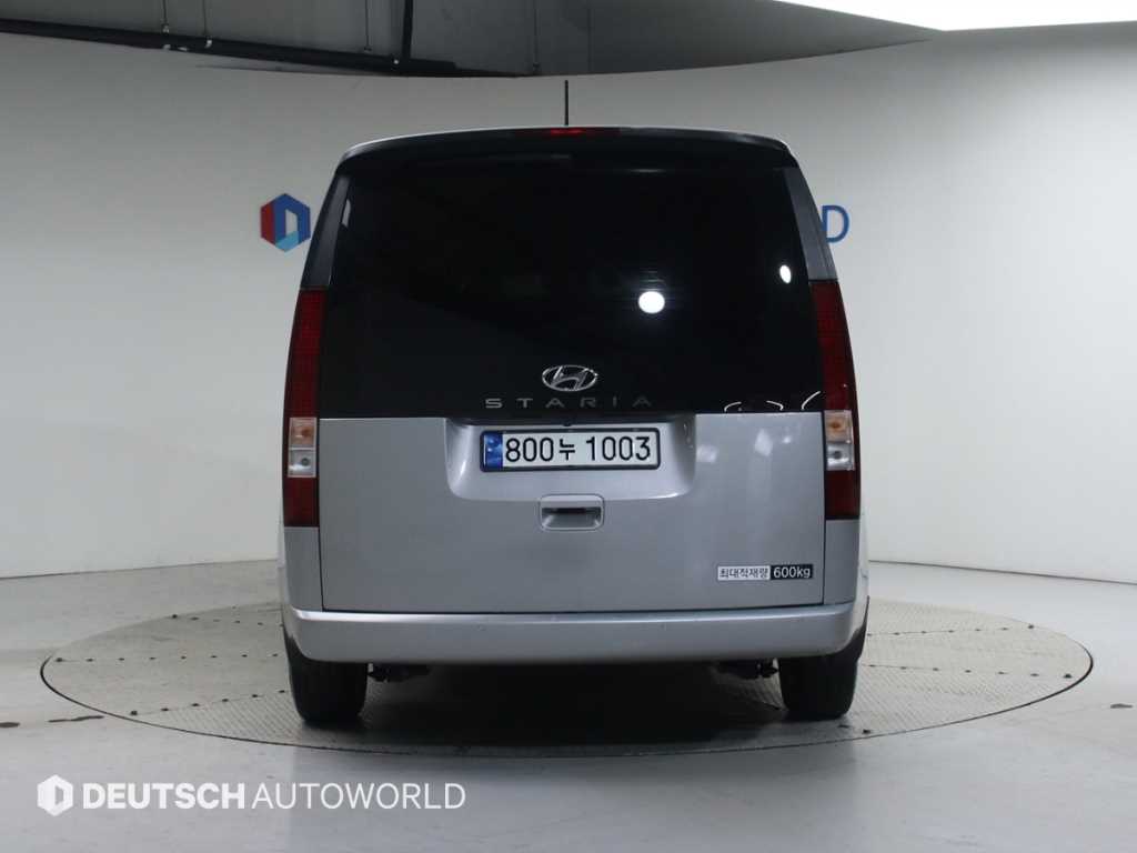 HYUNDAI Staria - Vista 4