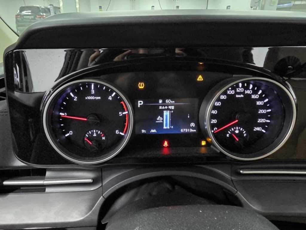 KIA Carnival - Vista 7