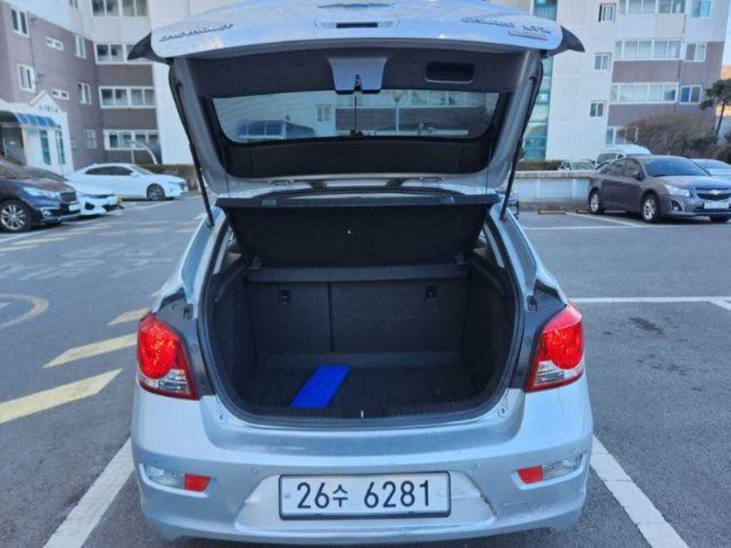 Chevrolet Cruise - Vista 3