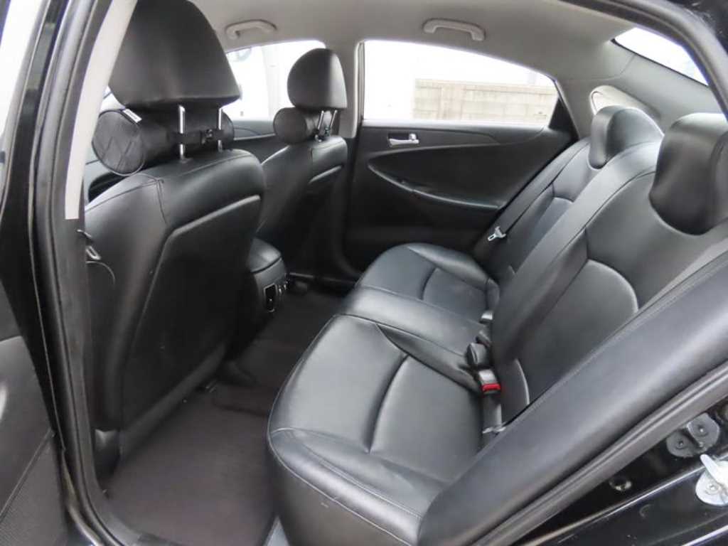 HYUNDAI Sonata - Vista 7