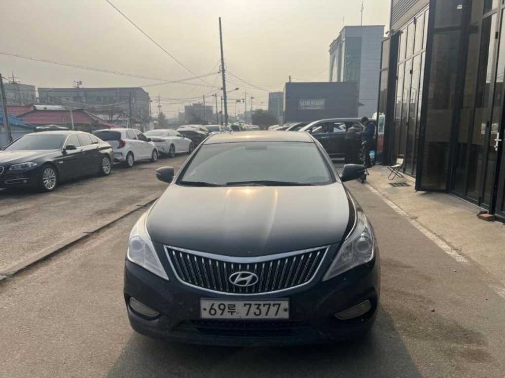 HYUNDAI Grandeur 2014 Negro - Importación desde Corea - HF Imports Iquique - Foto 1