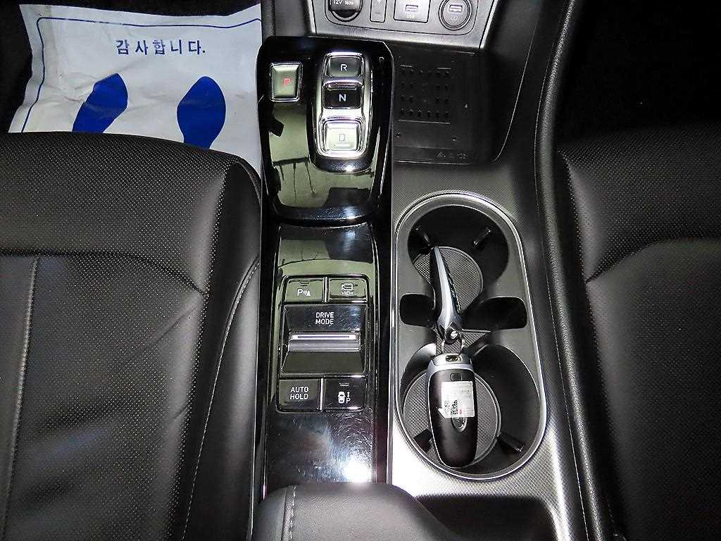 HYUNDAI Sonata - Vista 12