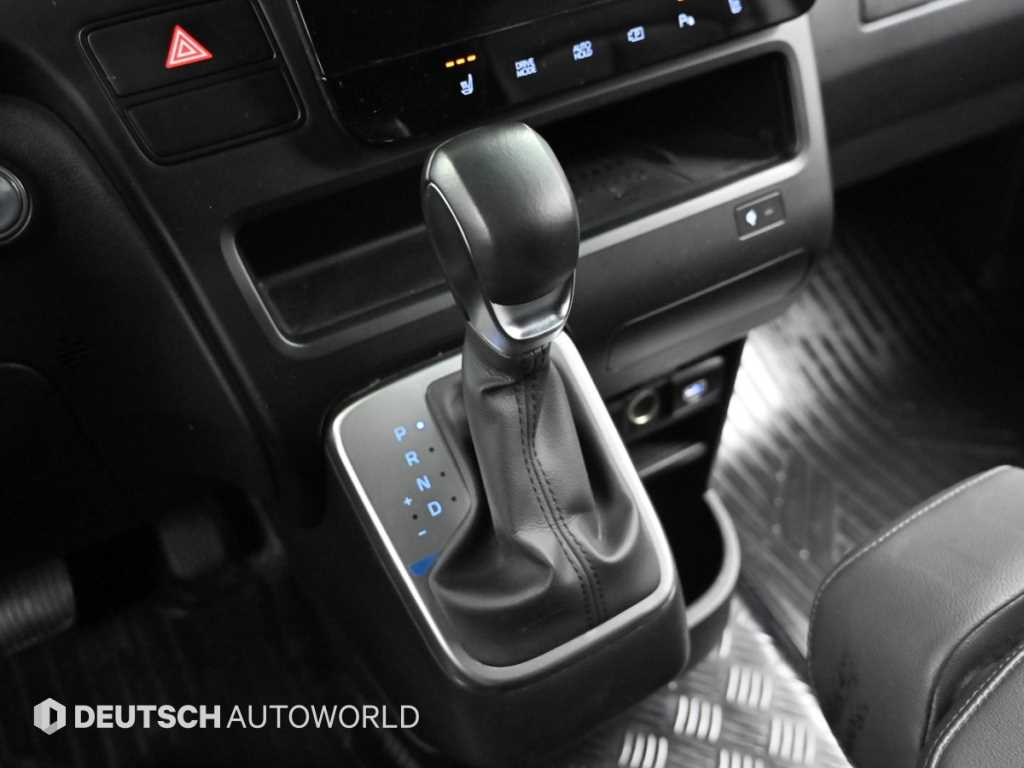 HYUNDAI Staria - Vista 9