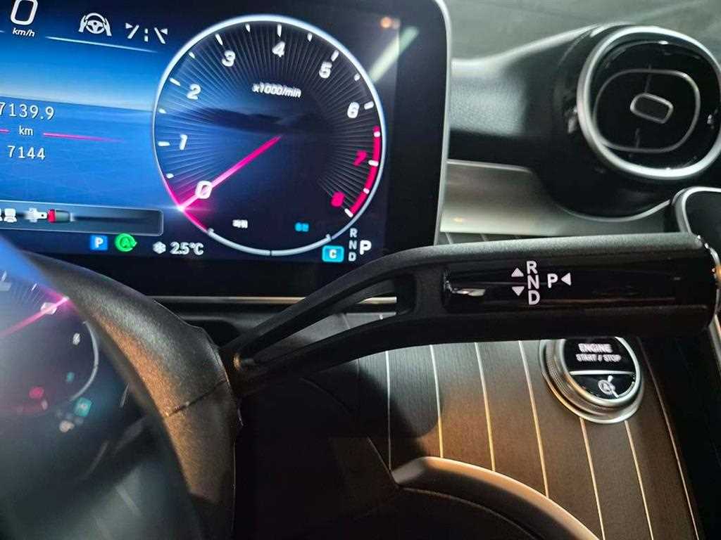 Mercedes Benz C Class - Vista 10