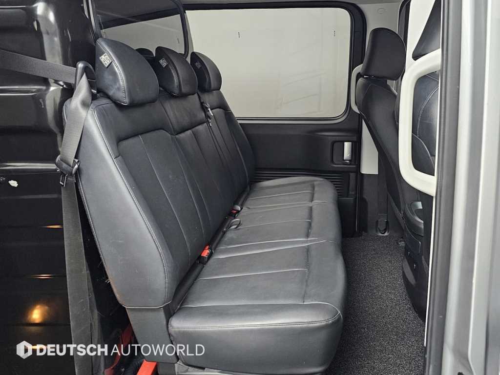 HYUNDAI Staria - Vista 12