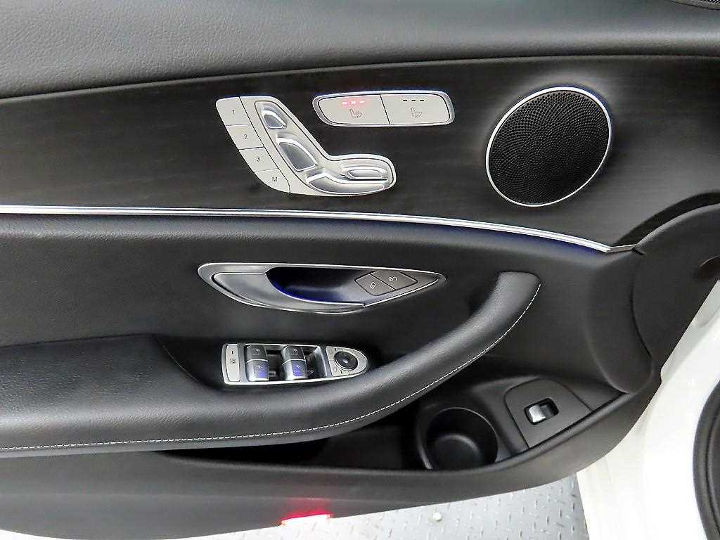 Mercedes Benz E class - Vista 11