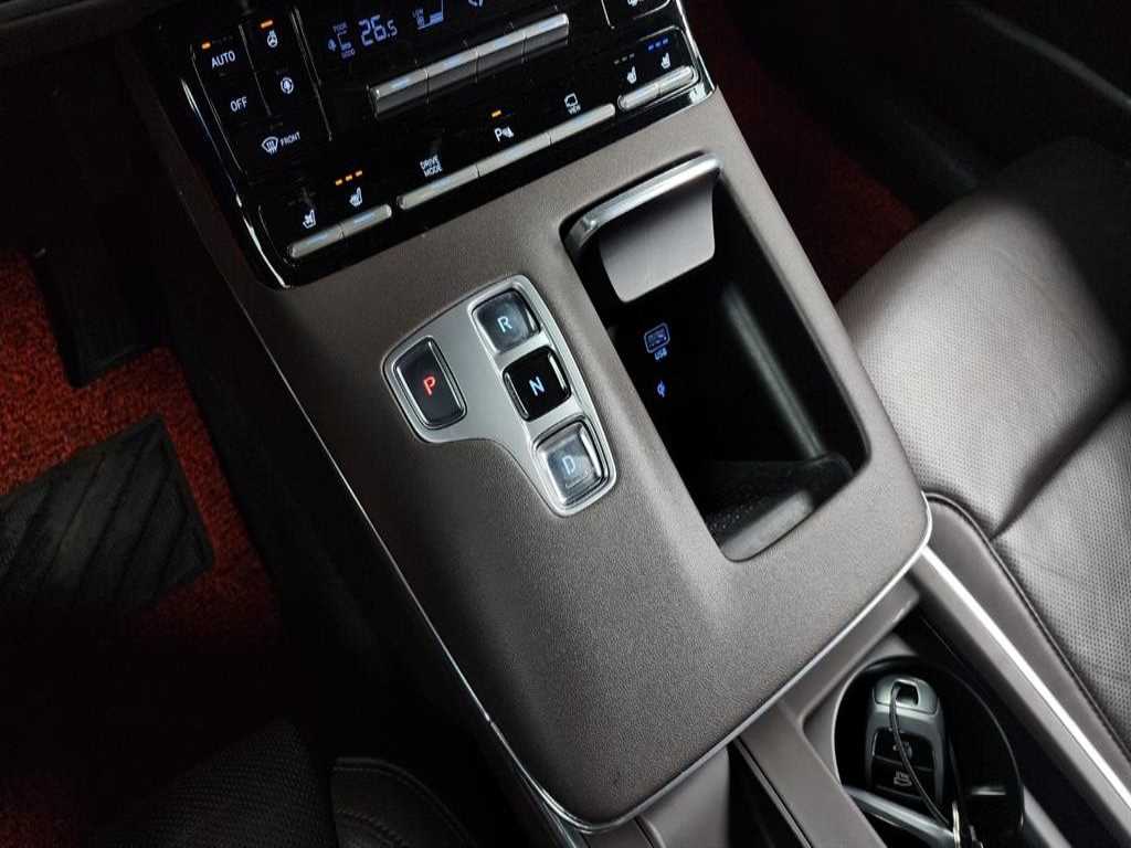 HYUNDAI Grandeur - Vista 9