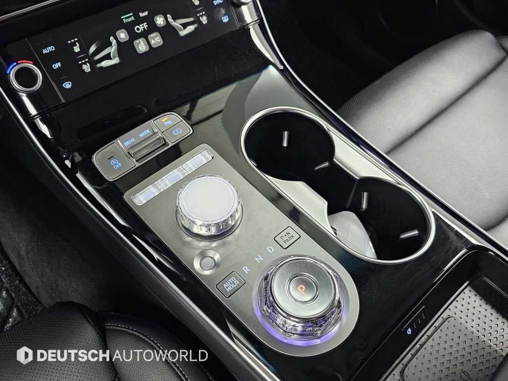 Genesis GV70 - Vista 9