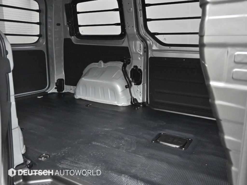 HYUNDAI Staria - Vista 12