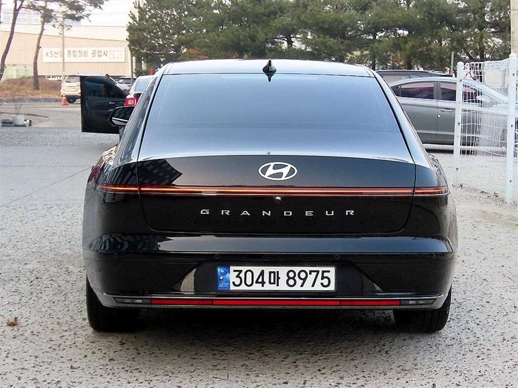 HYUNDAI Grandeur - Vista 5