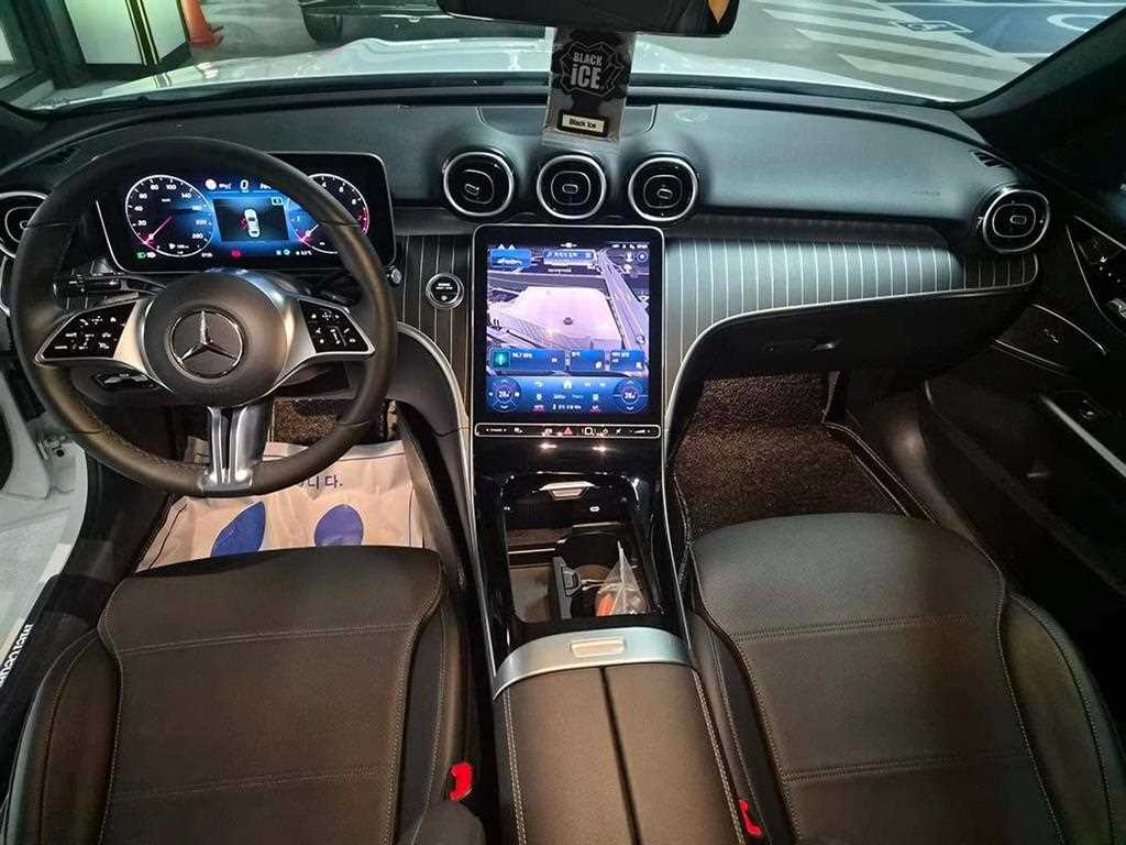 Mercedes Benz C Class - Vista 8