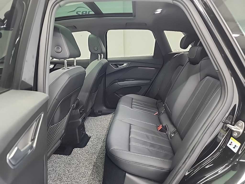 Audi Q4 2022 Negro - Importación desde Corea - HF Imports Iquique - Foto 13