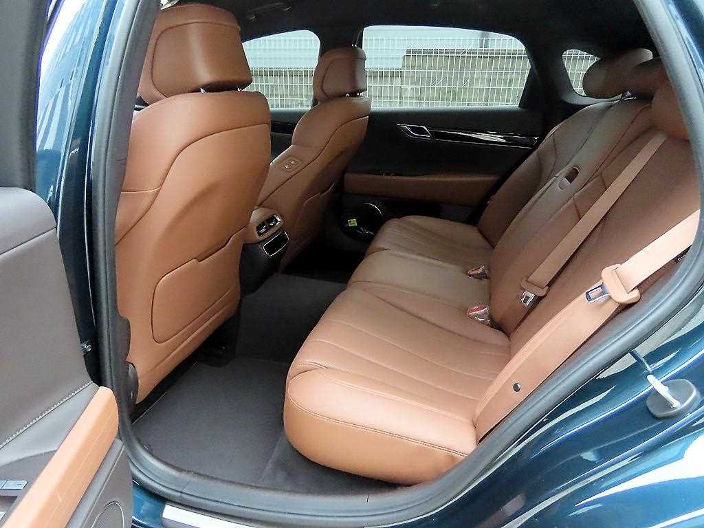 Genesis G80 - Vista 6