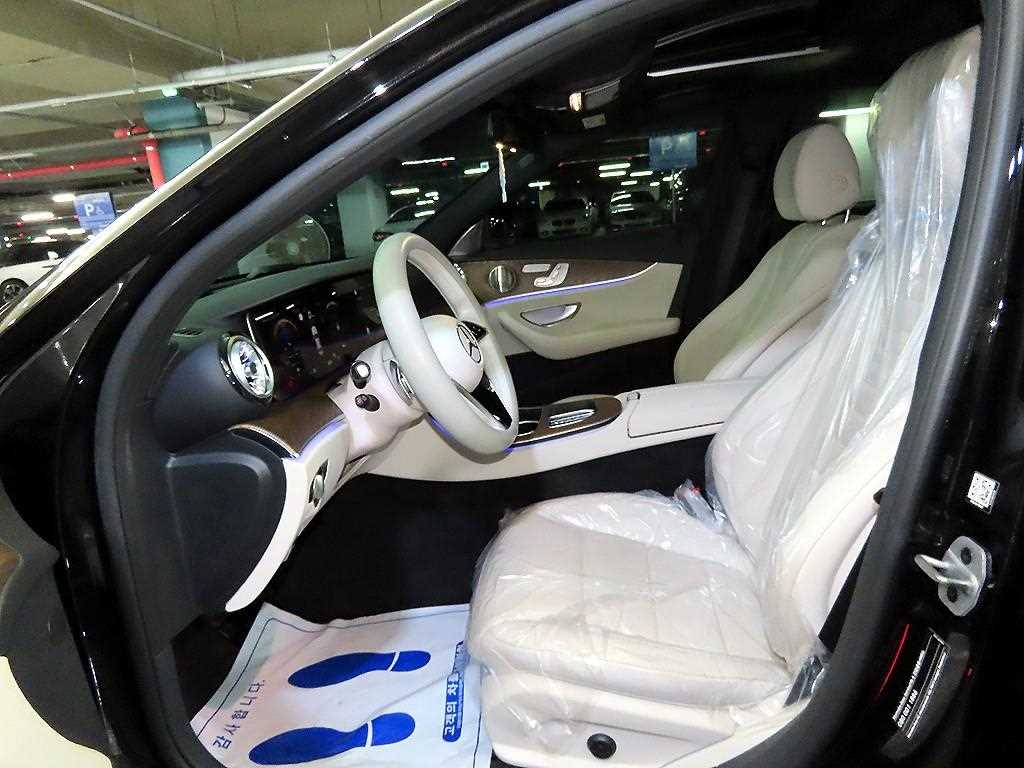 Mercedes Benz E class - Vista 7