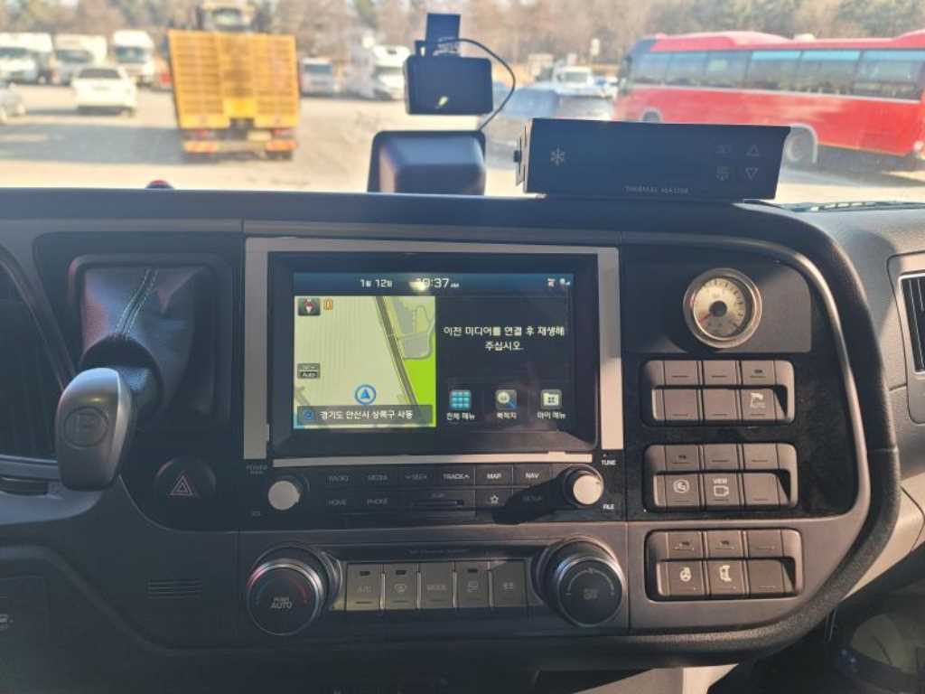 medium and large cargo truck 2025 Blanco - Importación desde Corea - HF Imports Iquique - Foto 17