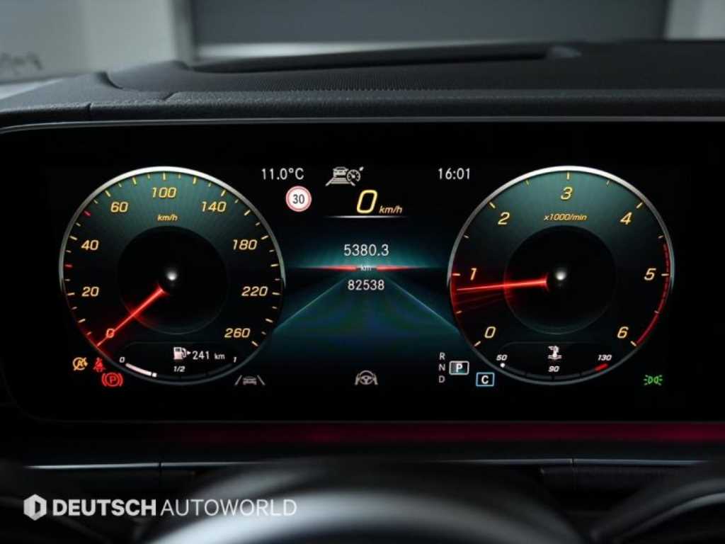 Mercedes Benz GLE Class - Vista 8