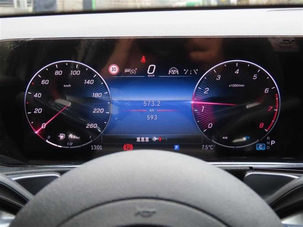 Mercedes Benz GLB Class - Vista 5