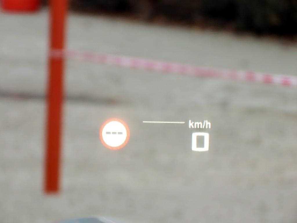 BMW 8 Series - Vista 10