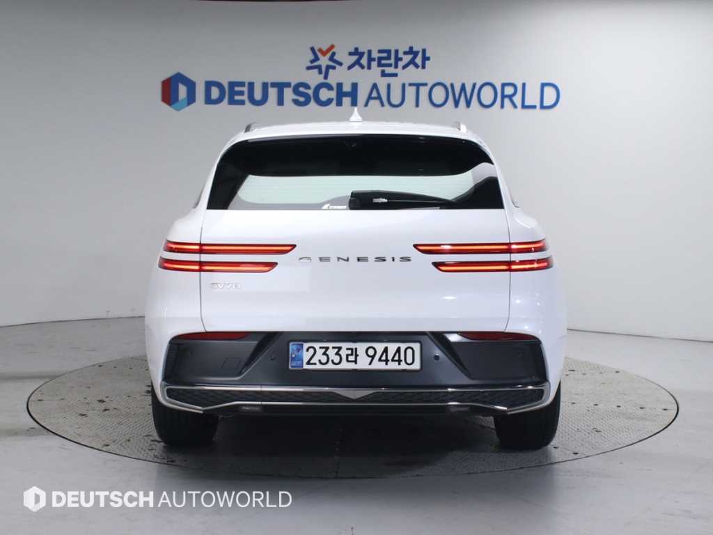 Genesis GV70 - Vista 4