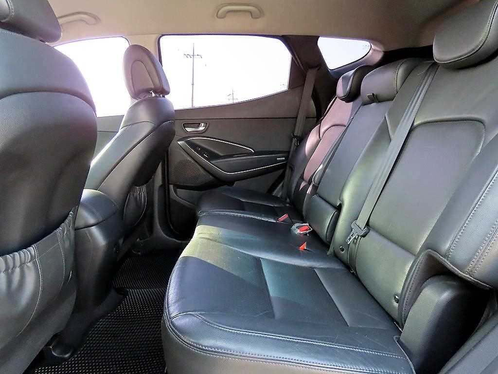 HYUNDAI Santa Fe - Vista 6