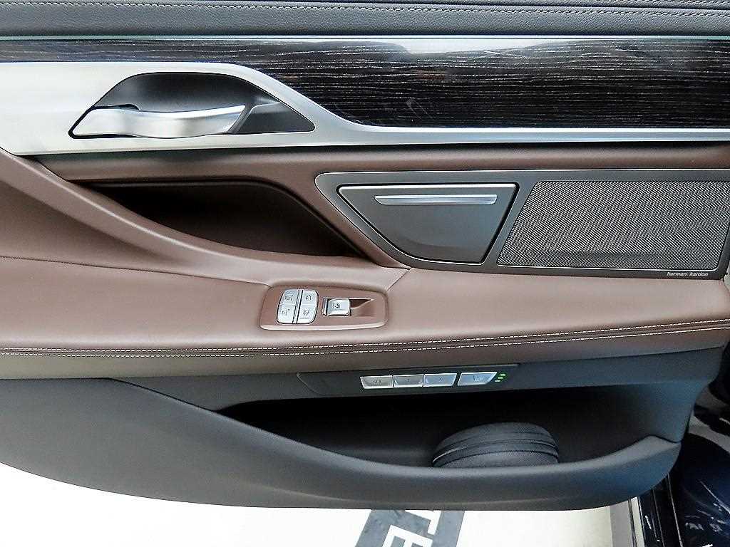 BMW 7 Series - Vista 12