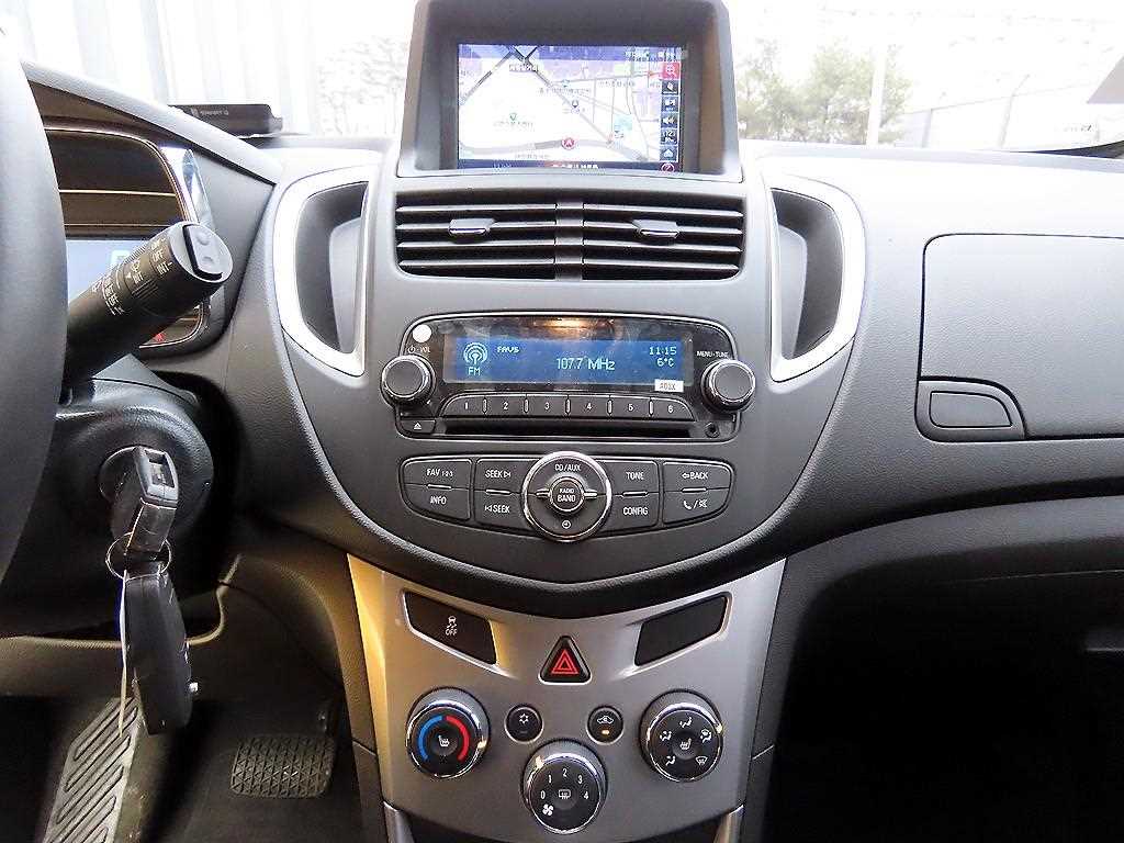 Chevrolet Trax 2016 Blanco - Importación desde Corea - HF Imports Iquique - Foto 13