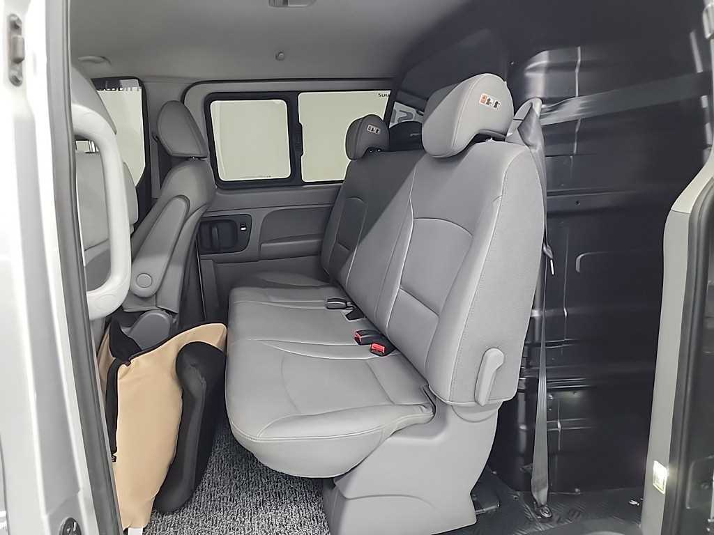 HYUNDAI Starex 2016 Plateado - Importación desde Corea - HF Imports Iquique - Foto 13