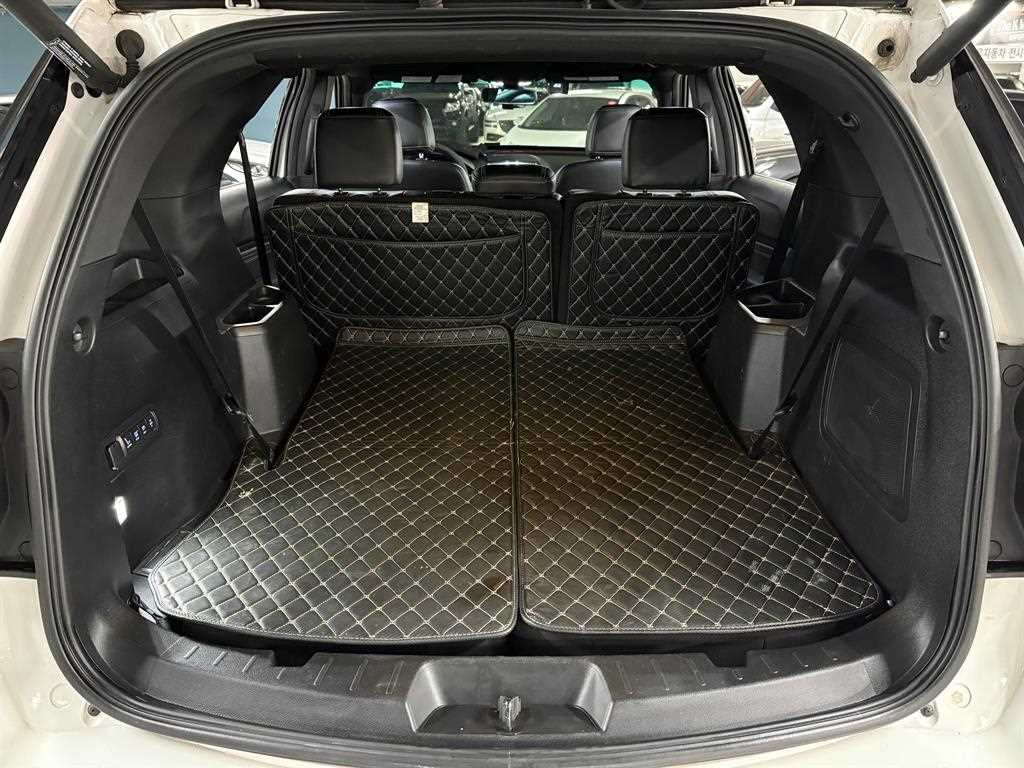 Ford Explorer - Vista 9