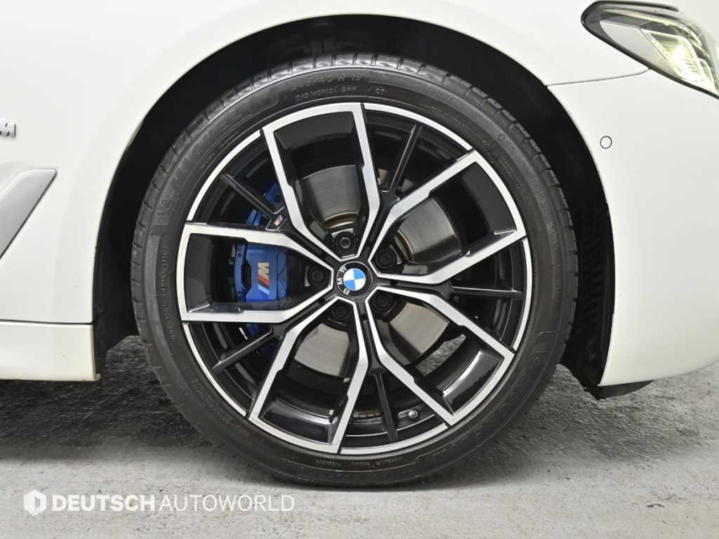 BMW 5 Series - Vista 5