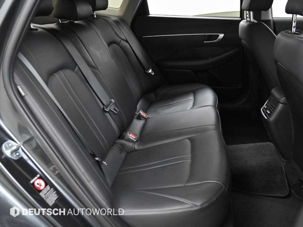 HYUNDAI Sonata - Vista 12