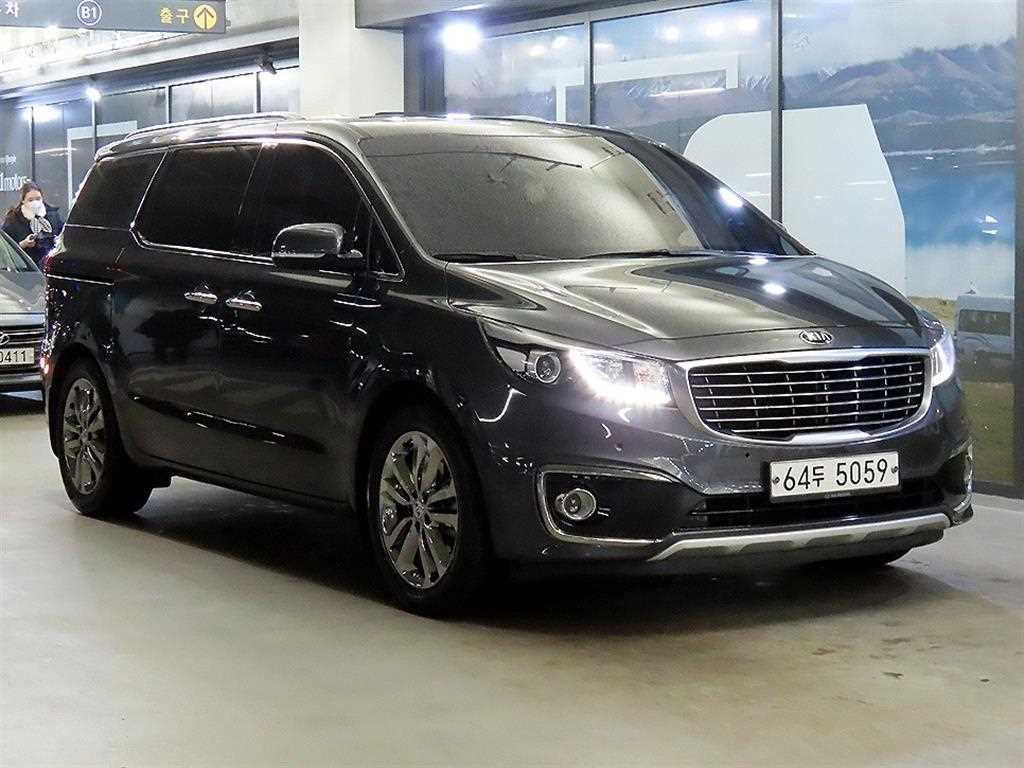 KIA Carnival 2018 Gris - Importación desde Corea - HF Imports Iquique - Foto 1