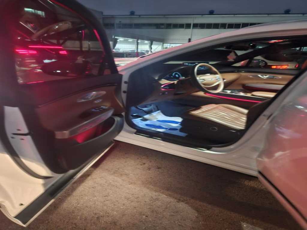 Genesis GV70 2022 Blanco - Importación desde Corea - HF Imports Iquique - Foto 18