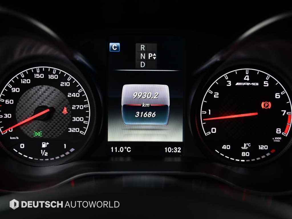 Mercedes Benz C Class - Vista 8