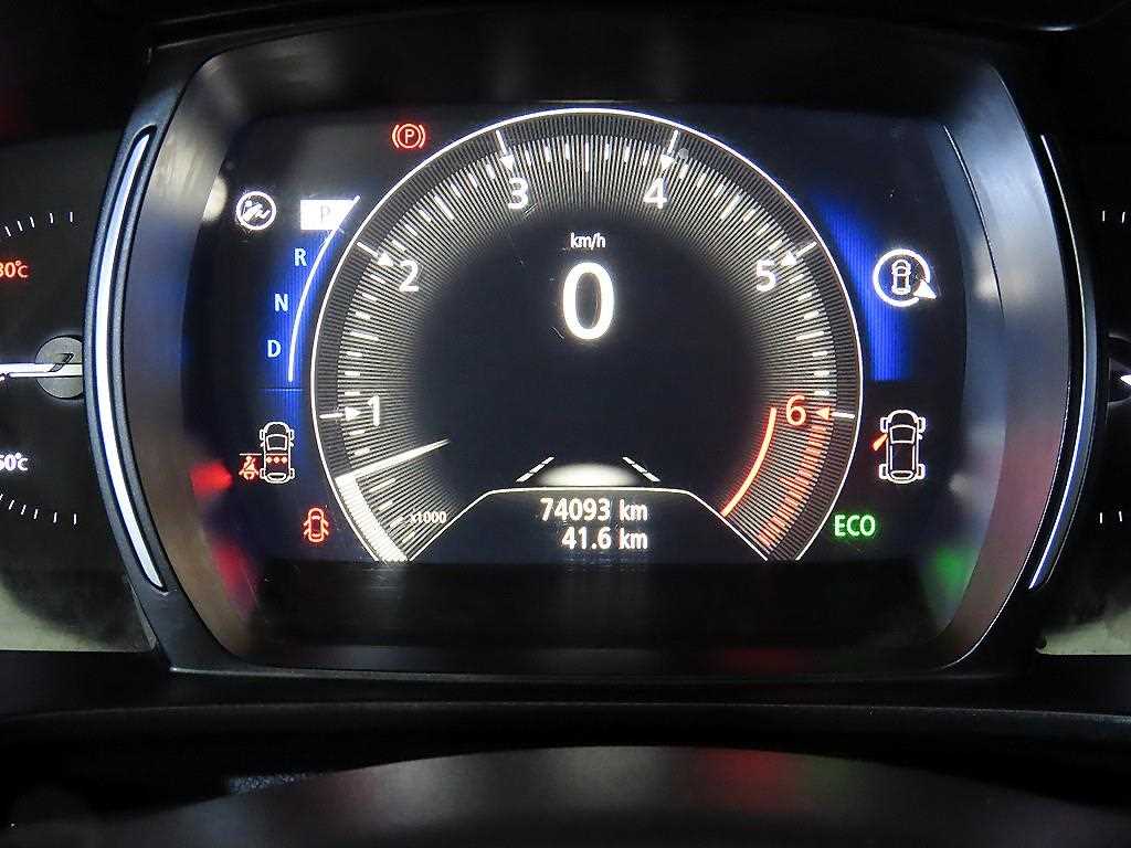 SAMSUNG QM6 - Vista 9