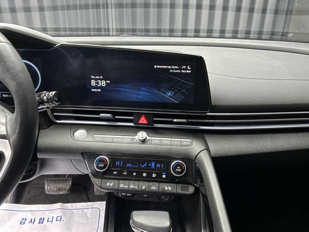 HYUNDAI Avante - Vista 9