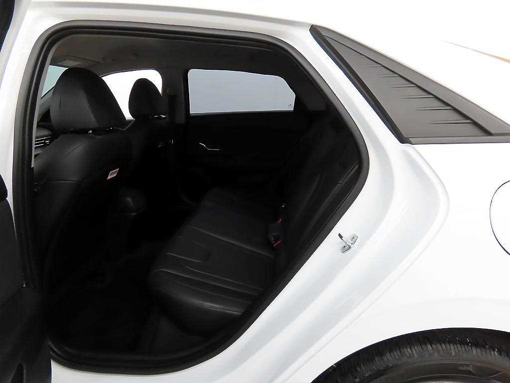 HYUNDAI Avante - Vista 6