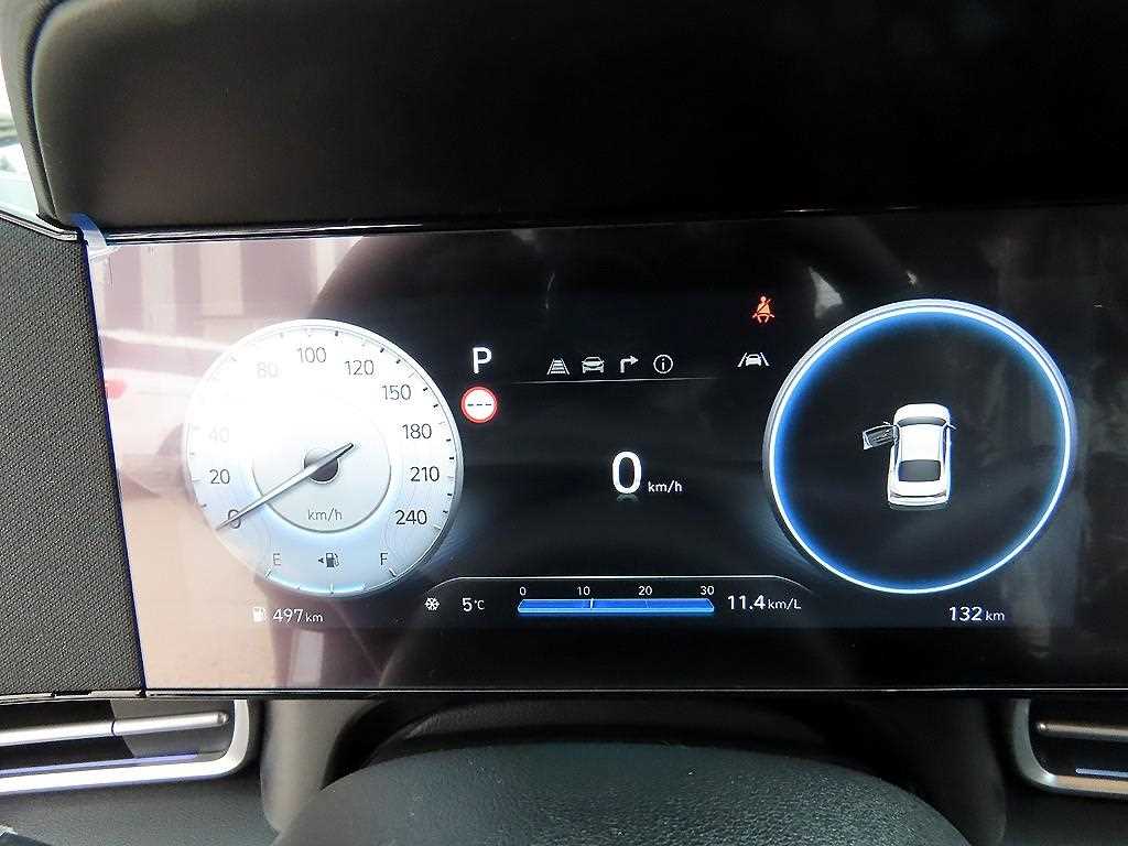 HYUNDAI Avante - Vista 9