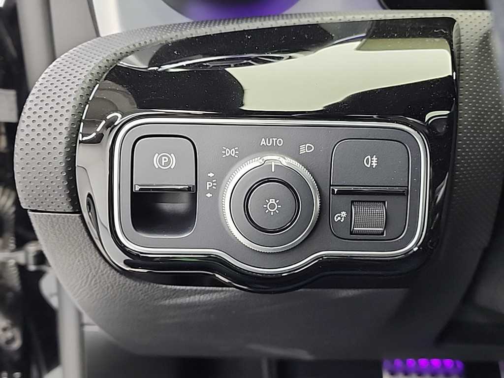 Mercedes Benz CLA Class 2023 Negro - Importación desde Corea - HF Imports Iquique - Foto 19