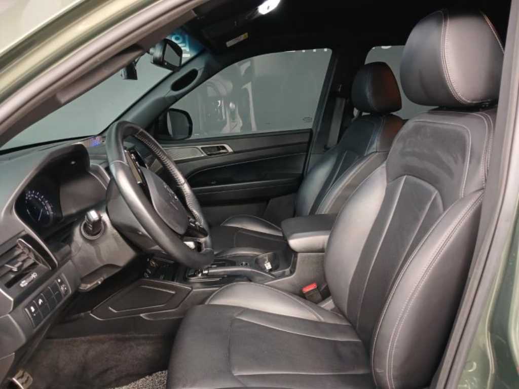 Ssangyong Rexton - Vista 7