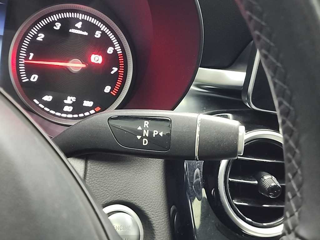 Mercedes Benz C Class - Vista 8