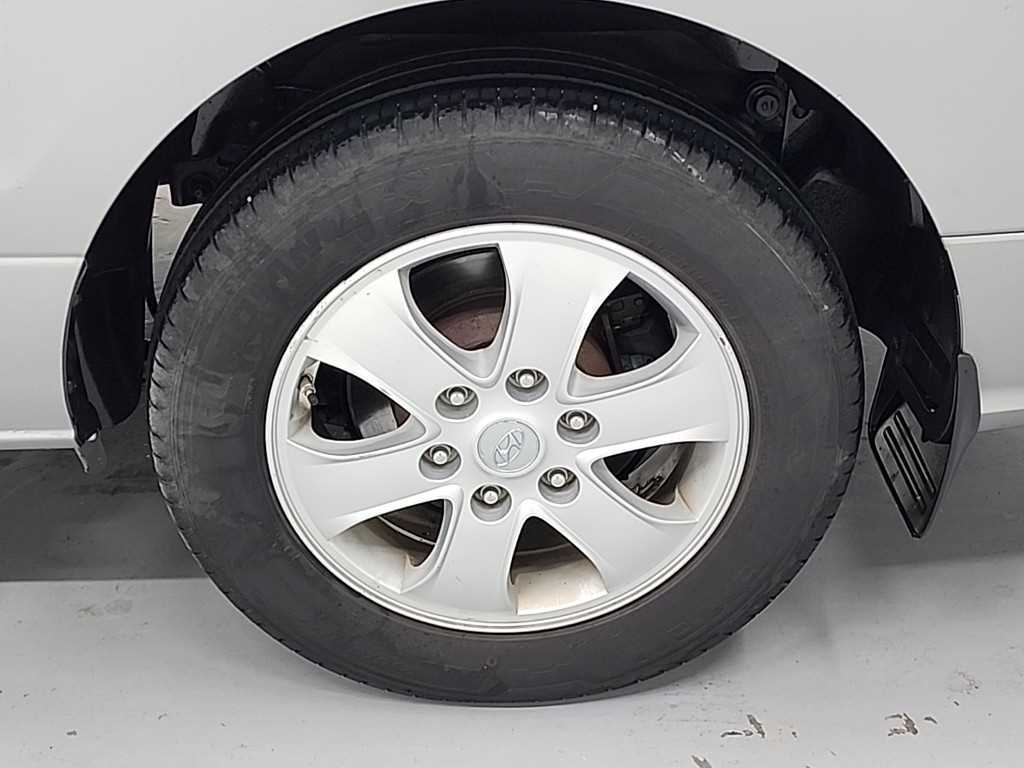 HYUNDAI Starex 2015 Plateado - Importación desde Corea - HF Imports Iquique - Foto 18