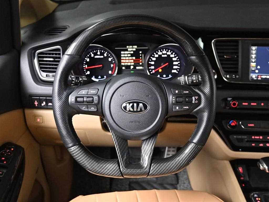 KIA Carnival 2019 Negro - Importación desde Corea - HF Imports Iquique - Foto 13