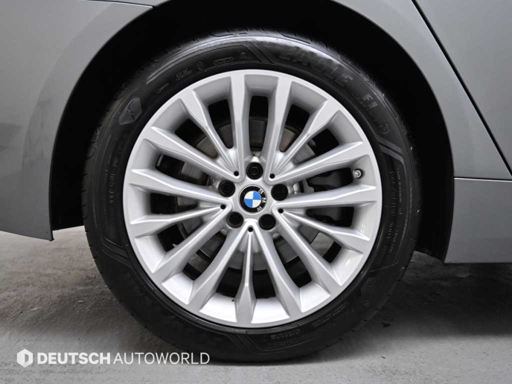 BMW 5 Series - Vista 5