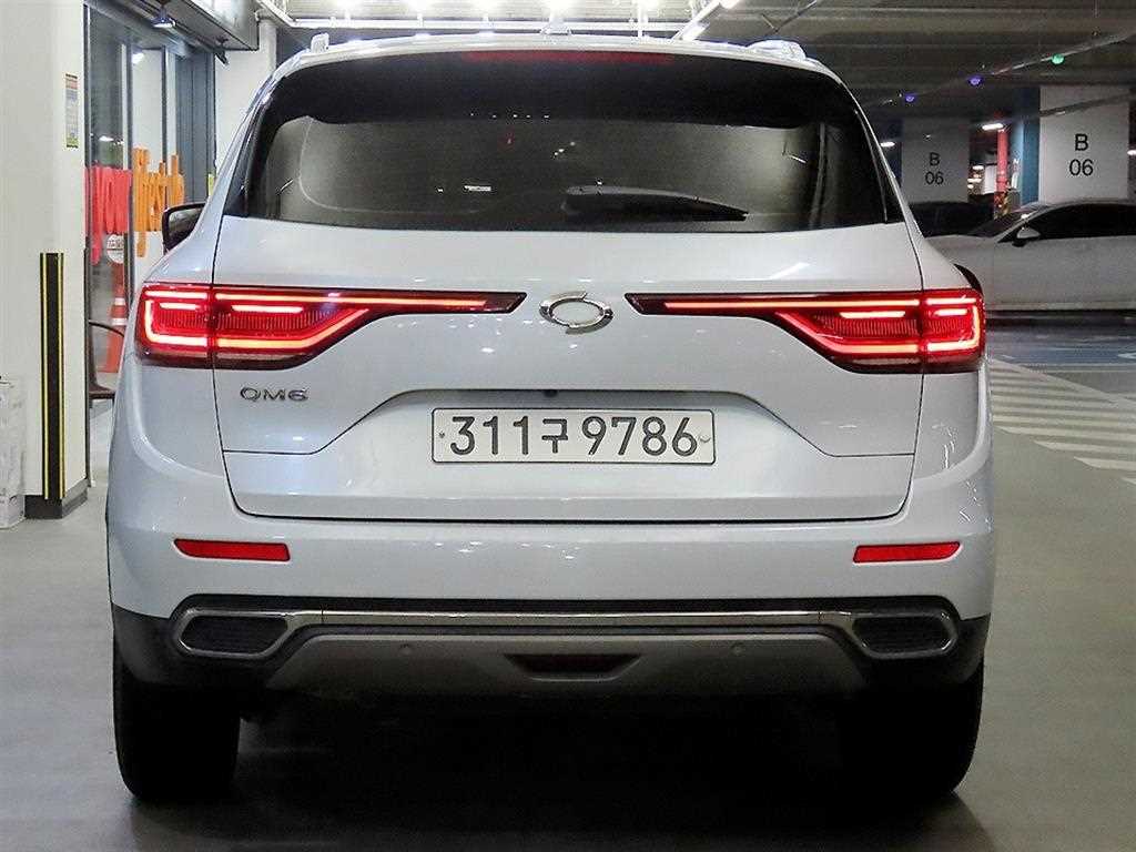 SAMSUNG QM6 - Vista 5