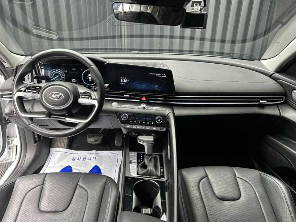 HYUNDAI Avante - Vista 7