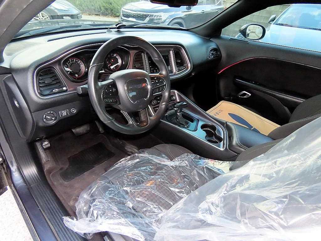 DODGE Challenger - Vista 7