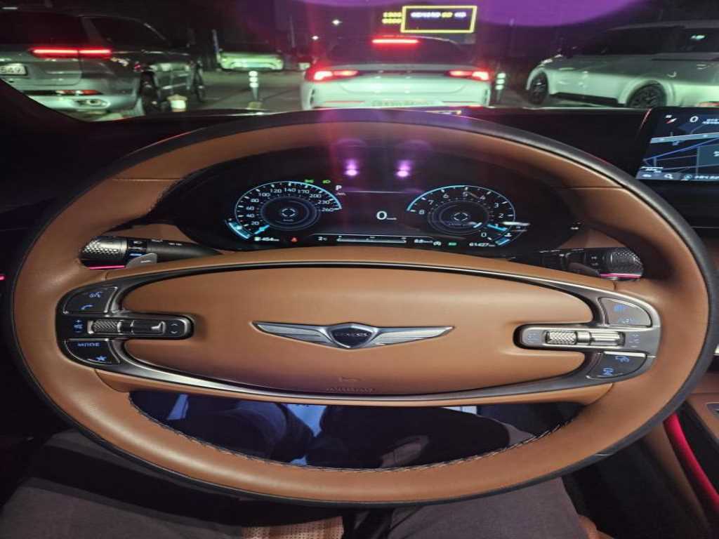 Genesis GV70 - Vista 6