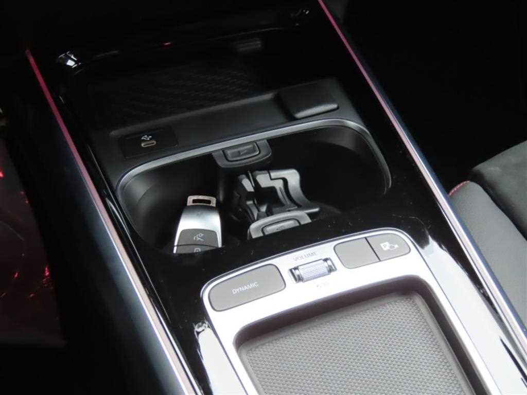 Mercedes Benz GLB Class - Vista 7